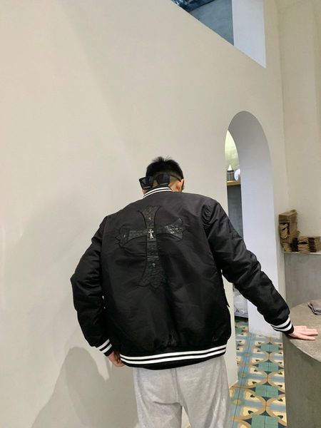 chao brand crosin cross cotton jacket men's autumn winter 2020 leather stand collar baseball suit loose casual coat, Black
chao brand crosin cross cotton jacket men's autumn winter 2020 leather stand collar baseball suit loose casual coat, Black