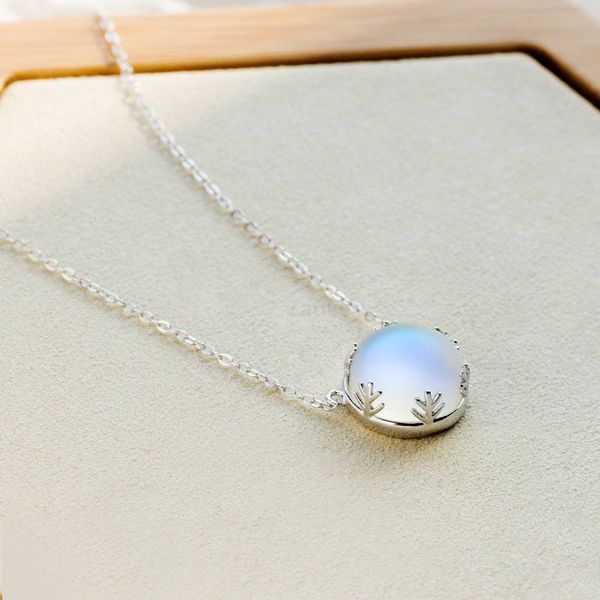 new s925 sliver moonstone necklace simple and sweet dark and light blue round pendants clavicle chain bohemia, Golden;silver
new s925 sliver moonstone necklace simple and sweet dark and light blue round pendants clavicle chain bohemia, Golden;silver