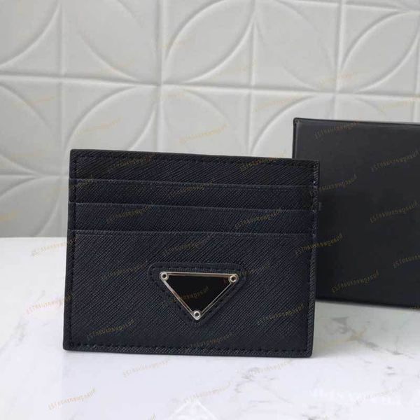 2020 new fashion man card holders woman credit card holders classic card wallet genuine leather simper mini wallets with box
2020 new fashion man card holders woman credit card holders classic card wallet genuine leather simper mini wallets with box