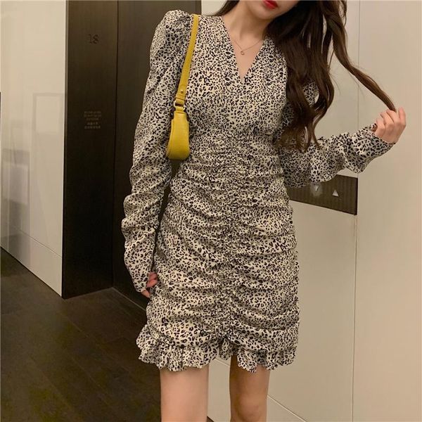 casual dresses fashion vintage print drawstring pleated women v neck long sleeve mini party dress vestidos lady, Black;gray
casual dresses fashion vintage print drawstring pleated women v neck long sleeve mini party dress vestidos lady, Black;gray
