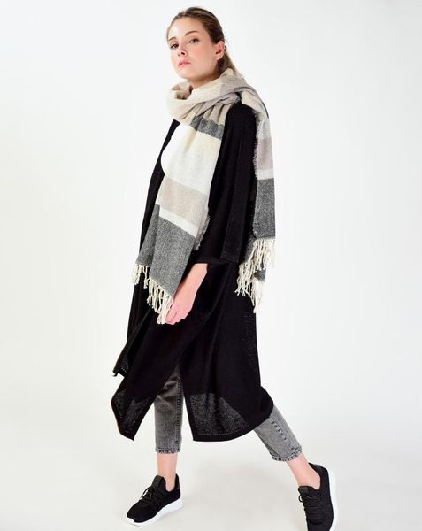 scarves 2021 designer winter plaid cashmere women knitted turkish quality scarf warm female shawl neck lady wrap, Blue;gray
scarves 2021 designer winter plaid cashmere women knitted turkish quality scarf warm female shawl neck lady wrap, Blue;gray