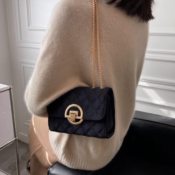 korean ins niche chain one shoulder bag women's autumn and winter 2022 new high-grade small square messenger bag
korean ins niche chain one shoulder bag women's autumn and winter 2022 new high-grade small square messenger bag