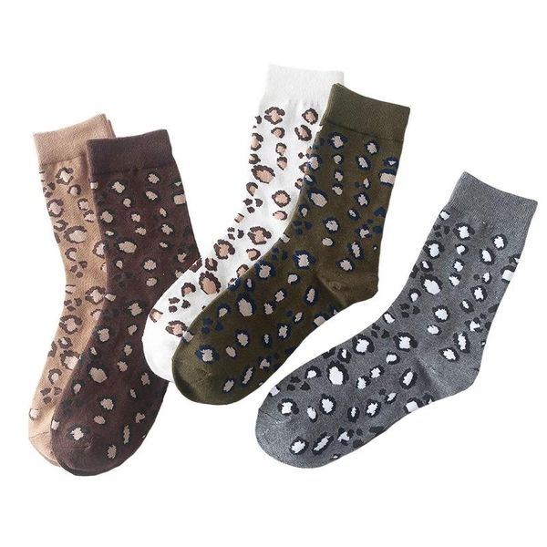 autumn winter leopard print women socks wild street popular warm socks 2 pais new fashion trendy animal pattern skarpetki, Black;white
autumn winter leopard print women socks wild street popular warm socks 2 pais new fashion trendy animal pattern skarpetki, Black;white