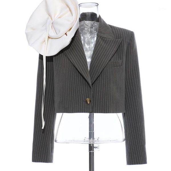 women stripe short blazer flower detachable high street jacket coat1, White;black 
women stripe short blazer flower detachable high street jacket coat1, White;black