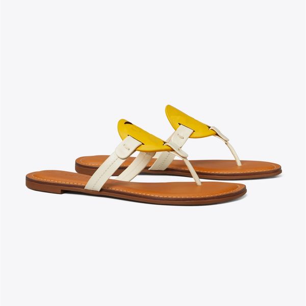 luxury designer women beach sandals 2023 summer flat shoes woman slip on flip flops non-slip patent leather solid color female fashion, Black
luxury designer women beach sandals 2023 summer flat shoes woman slip on flip flops non-slip patent leather solid color female fashion, Black