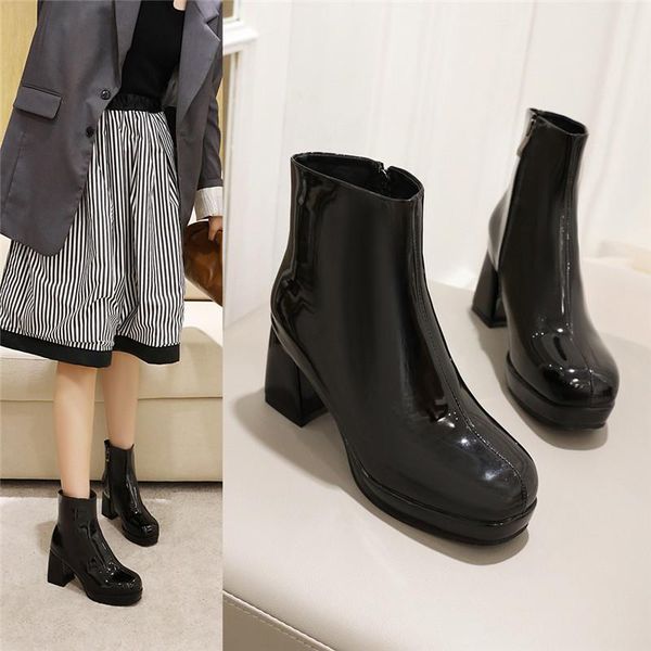 ymechic winter 2020 new white black patent pu leather ankle boot white black high hoof heel booties woman platform party shoes
ymechic winter 2020 new white black patent pu leather ankle boot white black high hoof heel booties woman platform party shoes