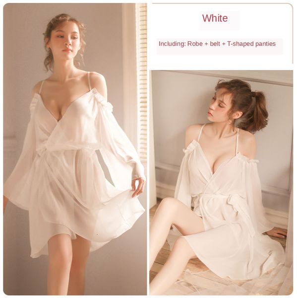 2021 new female lingerie perspective dewy chest lace pyjamas low breast transparent princess swing nightdress dlva, Black;white
2021 new female lingerie perspective dewy chest lace pyjamas low breast transparent princess swing nightdress dlva, Black;white