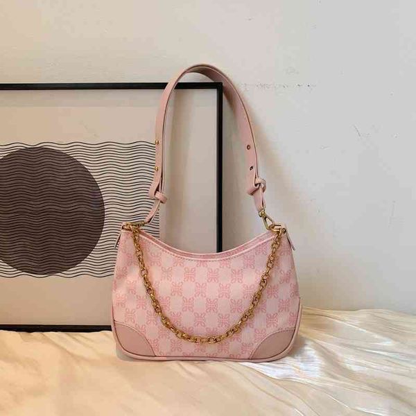 2022 latest luggage factory wholesale chain armpit women's french minority single shoulder small square red messenger
2022 latest luggage factory wholesale chain armpit women's french minority single shoulder small square red messenger