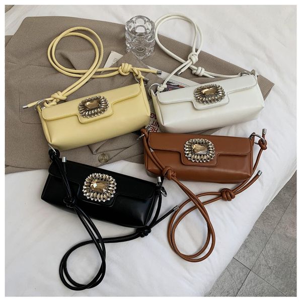 2022 new fashion handbag simple messenger bag brand designer style personalized wallet rhinestone underarm bag single shoulder wallets forei
2022 new fashion handbag simple messenger bag brand designer style personalized wallet rhinestone underarm bag single shoulder wallets forei