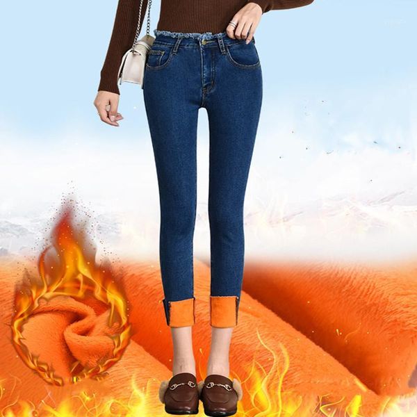 winter jeans woman 2020 warm female pencil pants ladies plus size slim feet jeans long trousers women femme plus size1, Blue 
winter jeans woman 2020 warm female pencil pants ladies plus size slim feet jeans long trousers women femme plus size1, Blue