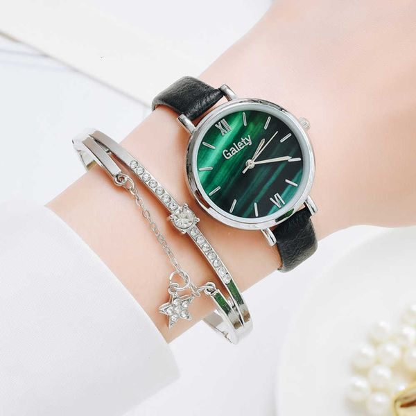luxury women bracelet quartz watches for women leather watch ladies sports dress green dial wrist watch clock relogio feminino, Slivery;brown
luxury women bracelet quartz watches for women leather watch ladies sports dress green dial wrist watch clock relogio feminino, Slivery;brown