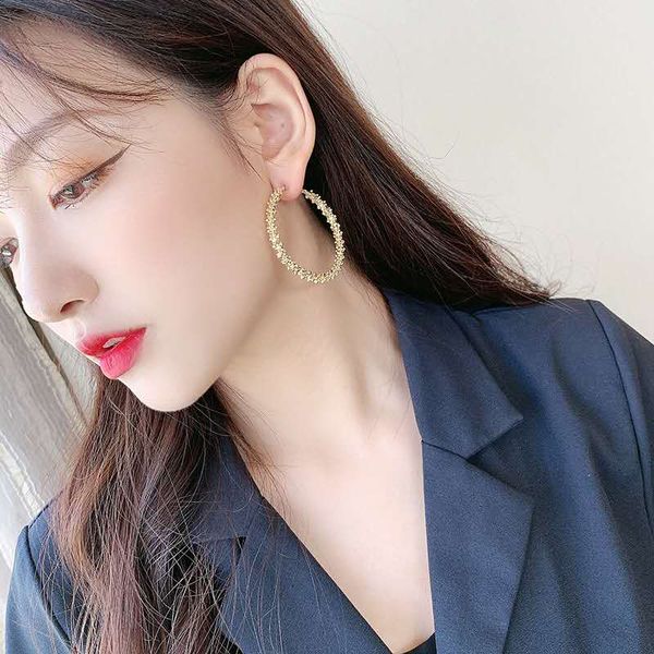 2021 exaggerated ear rings super fairy fashion metal circle hipster s925 silver needle fashion jumping earrings, Golden;silver
2021 exaggerated ear rings super fairy fashion metal circle hipster s925 silver needle fashion jumping earrings, Golden;silver