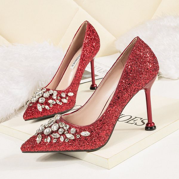 ol pumps glitter high heels strass female leather with shallow mouth cuboid button unique shoes 7b8o, Black
ol pumps glitter high heels strass female leather with shallow mouth cuboid button unique shoes 7b8o, Black