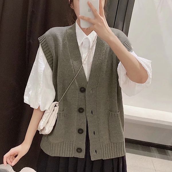 women knitted sweater vest cardigan autumn 2021 sleeveless solid casual sweaters loose v neck pockets waistcoat, White;black
women knitted sweater vest cardigan autumn 2021 sleeveless solid casual sweaters loose v neck pockets waistcoat, White;black