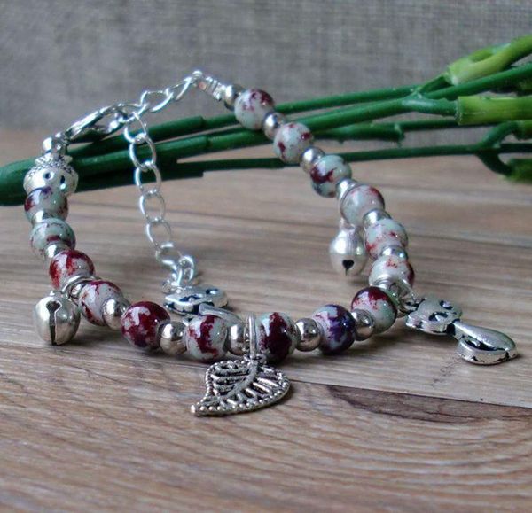 simple vintage ceramic beaded bracelet small jewelry fashion girl student accessories alloy cat leaves pendant bracelet, Golden;silver
simple vintage ceramic beaded bracelet small jewelry fashion girl student accessories alloy cat leaves pendant bracelet, Golden;silver
