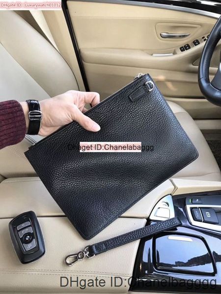 new men's 7a high-end custom quality large capacity handbag fashion trend leisure style silver metal accessories with short shoulder
new men's 7a high-end custom quality large capacity handbag fashion trend leisure style silver metal accessories with short shoulder