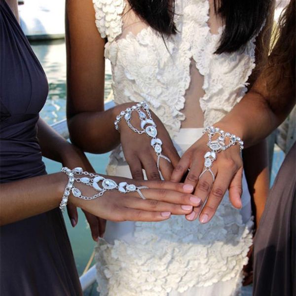 1pc retro crystal rhinestone bracelet hand chain harness women new multi chain style harness finger bangles for women, Black
1pc retro crystal rhinestone bracelet hand chain harness women new multi chain style harness finger bangles for women, Black