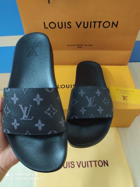 2020luxurydesigner sandals 35-46 mens and womens bengal slide sandals boys and girls summer outdoor beach sandals with bee tiger print shoes, Black
2020luxurydesigner sandals 35-46 mens and womens bengal slide sandals boys and girls summer outdoor beach sandals with bee tiger print shoes, Black