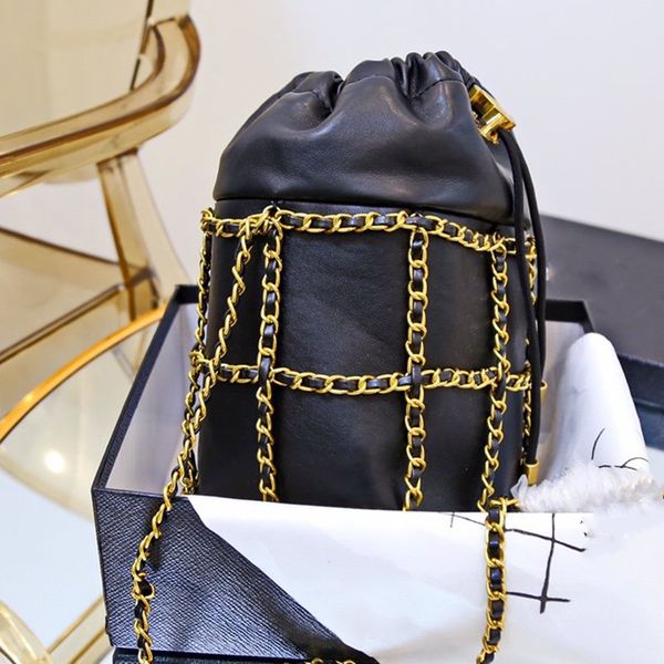2020 new luxury bucket bag leather fashion original single design classic all-match shoulder bag messenger bag ing, Black
2020 new luxury bucket bag leather fashion original single design classic all-match shoulder bag messenger bag ing, Black