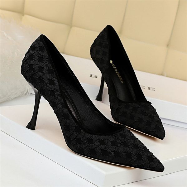autumn fashion women green nude 9cm high heels stiletto pumps designer pointed toe pumps lady stripper heels wedding shoesmultifunction, Black
autumn fashion women green nude 9cm high heels stiletto pumps designer pointed toe pumps lady stripper heels wedding shoesmultifunction, Black