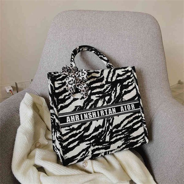 85% off shop for sale bag women's new autumn and winter princess dai large capacity fashion print single shoulder bag multifunctional
85% off shop for sale bag women's new autumn and winter princess dai large capacity fashion print single shoulder bag multifunctional
