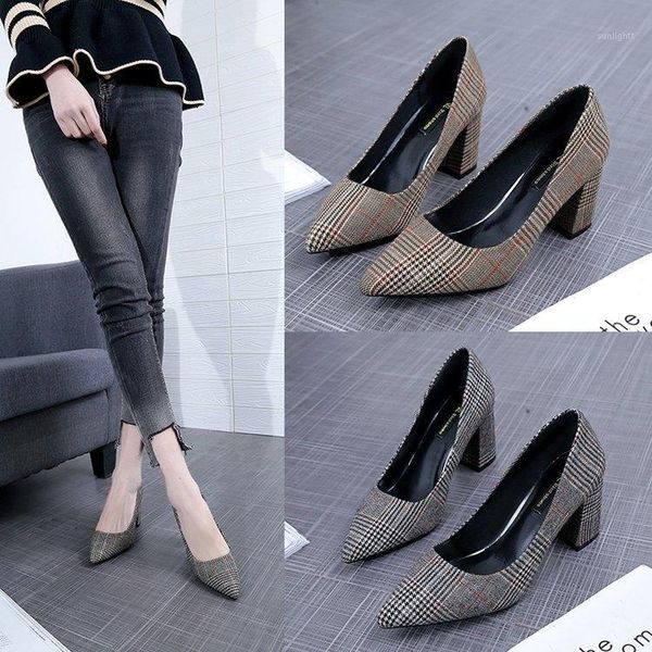 dress shoes spring 2021 thick-heeled female black work european and american shallow mouth women's pointed ultra-heeled shoes1
dress shoes spring 2021 thick-heeled female black work european and american shallow mouth women's pointed ultra-heeled shoes1