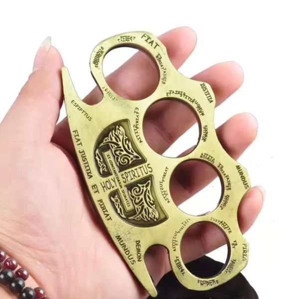 tiger finger four finger self-defense weapons will hand in hand with the tiger finger fist buckle self-defense fighting supplies equipment30
tiger finger four finger self-defense weapons will hand in hand with the tiger finger fist buckle self-defense fighting supplies equipment30
