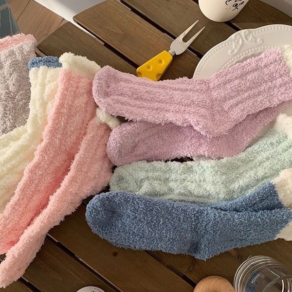 2021 new long thick girls soft solid color cute cartoon floor women fashion winter warm socks, Black;white
2021 new long thick girls soft solid color cute cartoon floor women fashion winter warm socks, Black;white