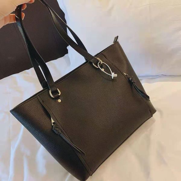 new women shopping bag luxurys tote bag retro classic leather handbag ladies mother designers shoulder bag
new women shopping bag luxurys tote bag retro classic leather handbag ladies mother designers shoulder bag