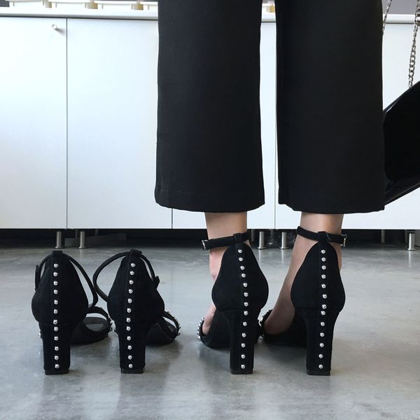 2021 the new genuine leather open toe ankle braces steel chunky decorating balls sandals as female shoes okt2, Black
2021 the new genuine leather open toe ankle braces steel chunky decorating balls sandals as female shoes okt2, Black