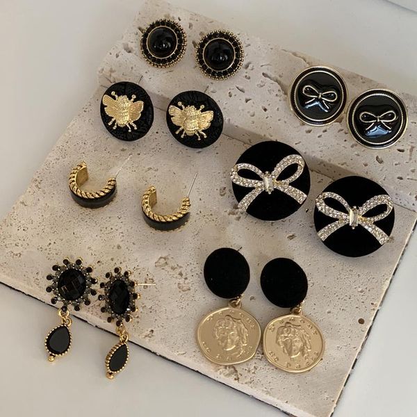 stud aomu 2021 autumn winter vintage black color shiny crystal bowknot bee tassel imitated-pearl geometric earring for women jewelry, Golden;silver
stud aomu 2021 autumn winter vintage black color shiny crystal bowknot bee tassel imitated-pearl geometric earring for women jewelry, Golden;silver
