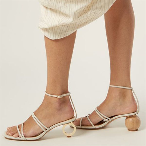 female 2021 new design will see gladiator genuine leather sandals strapped weird bomb straps, high-heeled valentine shoes. h9za, Black
female 2021 new design will see gladiator genuine leather sandals strapped weird bomb straps, high-heeled valentine shoes. h9za, Black