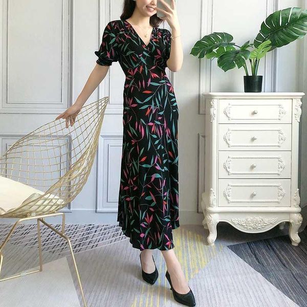 women dress spring / summer 2020 new dress fashion casual leaf print v-neck elastic sleeve midi1, Black;gray
women dress spring / summer 2020 new dress fashion casual leaf print v-neck elastic sleeve midi1, Black;gray