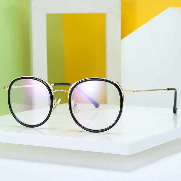 16044 round diopterless white screen 2020 new fashion flat lens men's and women's glasse, White;black
16044 round diopterless white screen 2020 new fashion flat lens men's and women's glasse, White;black