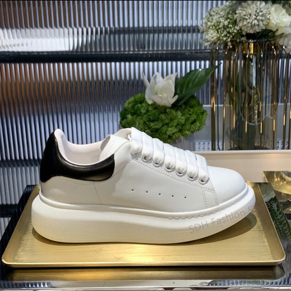 2021 velvet white mens womens reflective leather casual shoes lace up platform dress party shoes comfortable flat trainers size35-46, Black
2021 velvet white mens womens reflective leather casual shoes lace up platform dress party shoes comfortable flat trainers size35-46, Black