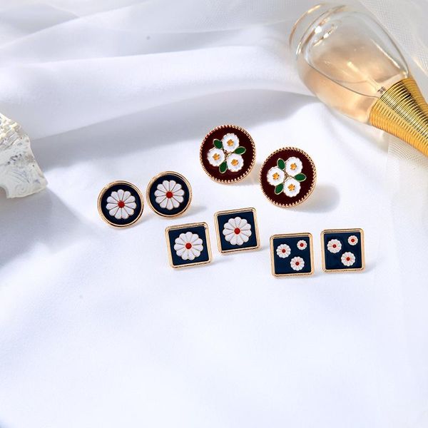stud exquisite enamel daisy earrings contracted square round fashion flowers earring for women korea jewelry wholesale factory, Golden;silver
stud exquisite enamel daisy earrings contracted square round fashion flowers earring for women korea jewelry wholesale factory, Golden;silver