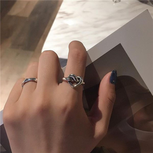 aomu 2020 korea fashion twisted love heart hollow index finger ring for women girl metal silver color party jewelry gift wmtnoy bdesybag
aomu 2020 korea fashion twisted love heart hollow index finger ring for women girl metal silver color party jewelry gift wmtnoy bdesybag