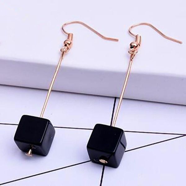 2021 new cute square crystal ear hook earrings simple without ear hole clip long earring jewelry for woman birthday gift, Golden;silver
2021 new cute square crystal ear hook earrings simple without ear hole clip long earring jewelry for woman birthday gift, Golden;silver
