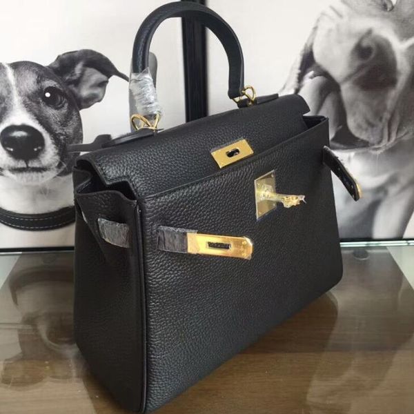 3a quality iconic kellly 20-25-28-32cm togo taurillon clemence leather totes bags,turn lock closure,gold hardware,come with dust bag
3a quality iconic kellly 20-25-28-32cm togo taurillon clemence leather totes bags,turn lock closure,gold hardware,come with dust bag