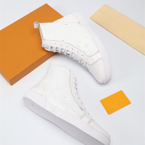 2021 casual shoes triple s clear trainers sneakers shoes combination crystal bottom men women fashion dad shoes, Black
2021 casual shoes triple s clear trainers sneakers shoes combination crystal bottom men women fashion dad shoes, Black