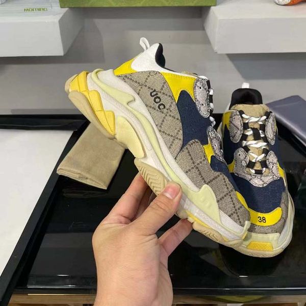 fashion quality designer shoes woman real leather cartoon handmade multicolor gradient technical sneakers man women shoes trainers shoe bags, Black
fashion quality designer shoes woman real leather cartoon handmade multicolor gradient technical sneakers man women shoes trainers shoe bags, Black