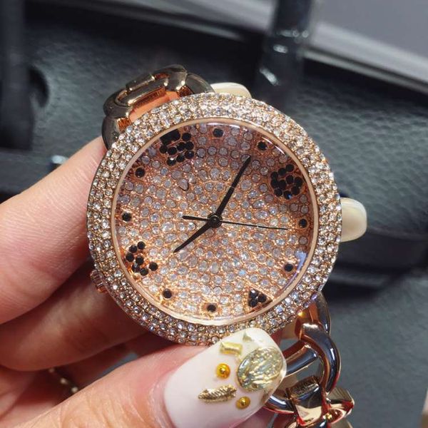 mashali watch new diamond drill dial diamond watch lady fashion trend watches full diamond rose gold watches, Slivery;brown
mashali watch new diamond drill dial diamond watch lady fashion trend watches full diamond rose gold watches, Slivery;brown