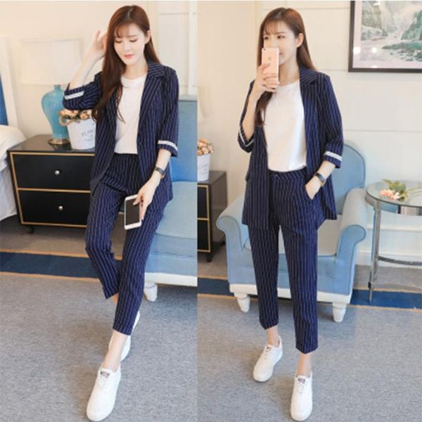 2020 winter new slim vertical stripe five-sleeve women suit with flanged nine-cent pant two-piece suit set office uniform design1, White
2020 winter new slim vertical stripe five-sleeve women suit with flanged nine-cent pant two-piece suit set office uniform design1, White