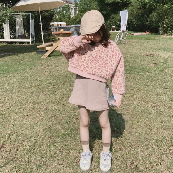 girls plush thick suit 2020 winter new korean children's foreign style sweater + standing collar leopard dress, White
girls plush thick suit 2020 winter new korean children's foreign style sweater + standing collar leopard dress, White