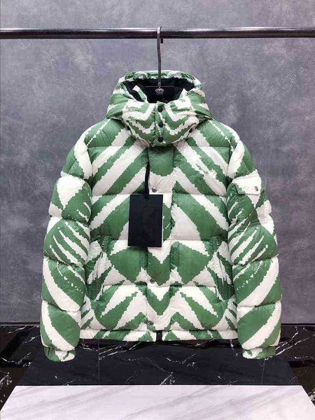 2021men's and women's designer moncier jacket winter down parka coat thickened long-sleeved letter badge coat warm windbreaker, Black
2021men's and women's designer moncier jacket winter down parka coat thickened long-sleeved letter badge coat warm windbreaker, Black
