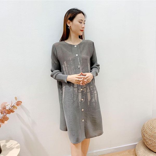 women's trench coats pleated style 2021 autumn high-end temperament women cardigan coat, Tan;black
women's trench coats pleated style 2021 autumn high-end temperament women cardigan coat, Tan;black