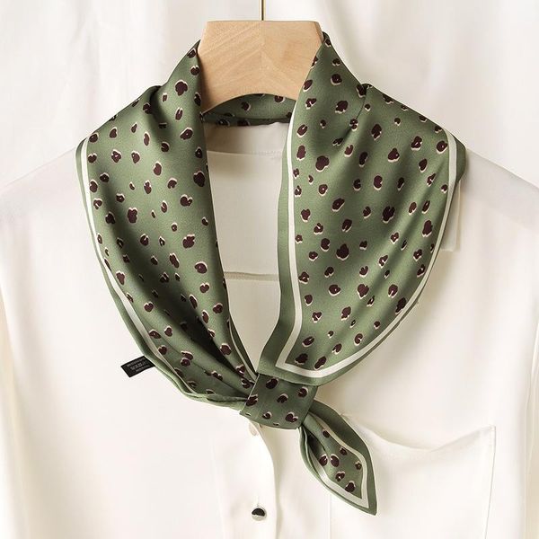 scarves 2021 women animal novelty 60cm-80cm winter hijab korean version small silk bandana foulard, Blue;gray
scarves 2021 women animal novelty 60cm-80cm winter hijab korean version small silk bandana foulard, Blue;gray