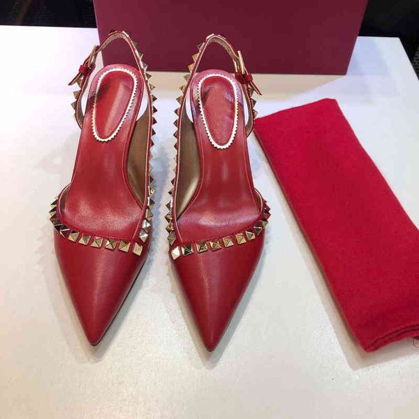 women high heels shoe dress shoes ladies rivet fashion girl catwalk print buckle plat woman wedding shoe's with box, Black
women high heels shoe dress shoes ladies rivet fashion girl catwalk print buckle plat woman wedding shoe's with box, Black