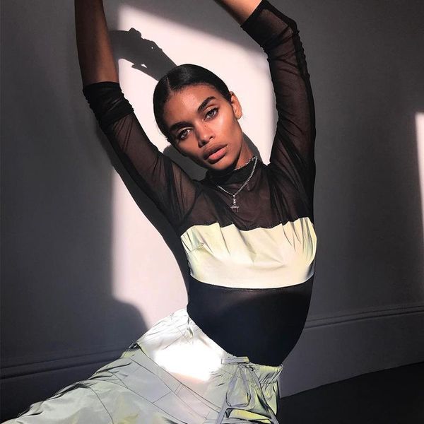 turtleneck black mesh see through long sleeve reflective patchwork bodysuit 2020 autumn winter women fashion body female, Black;white
turtleneck black mesh see through long sleeve reflective patchwork bodysuit 2020 autumn winter women fashion body female, Black;white