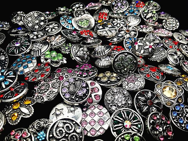 50pcs/lot 18mm retro rhinestone mixed wholesale style diy jewelry chunk charm button for noosa ginger snap bracelet newest
50pcs/lot 18mm retro rhinestone mixed wholesale style diy jewelry chunk charm button for noosa ginger snap bracelet newest
